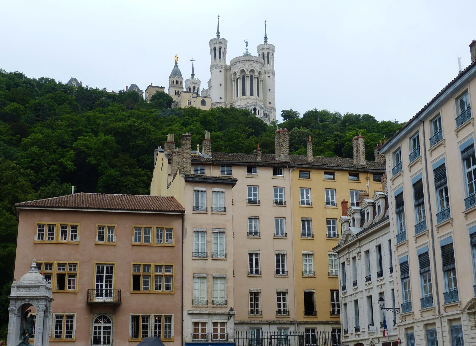 Panasonic Lumix DMC-FZ150 sample photo. Lyon, france, historic center photography