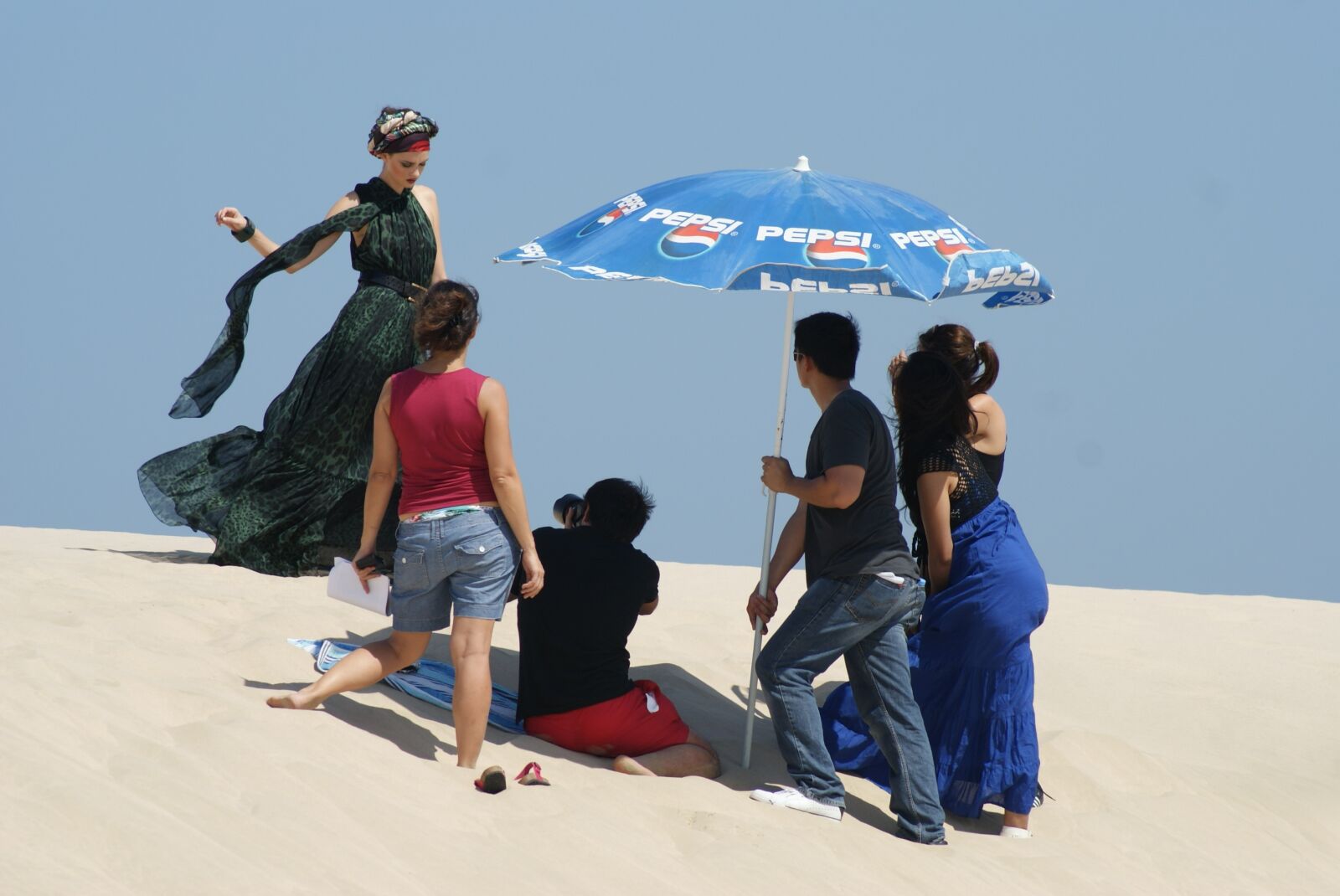 Sony Alpha DSLR-A200 sample photo. Pleasure, beach, sea photography