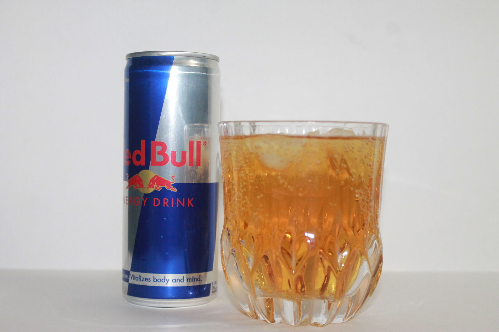 Canon EOS 1100D (EOS Rebel T3 / EOS Kiss X50) sample photo. Beer, glass, glass, poured photography