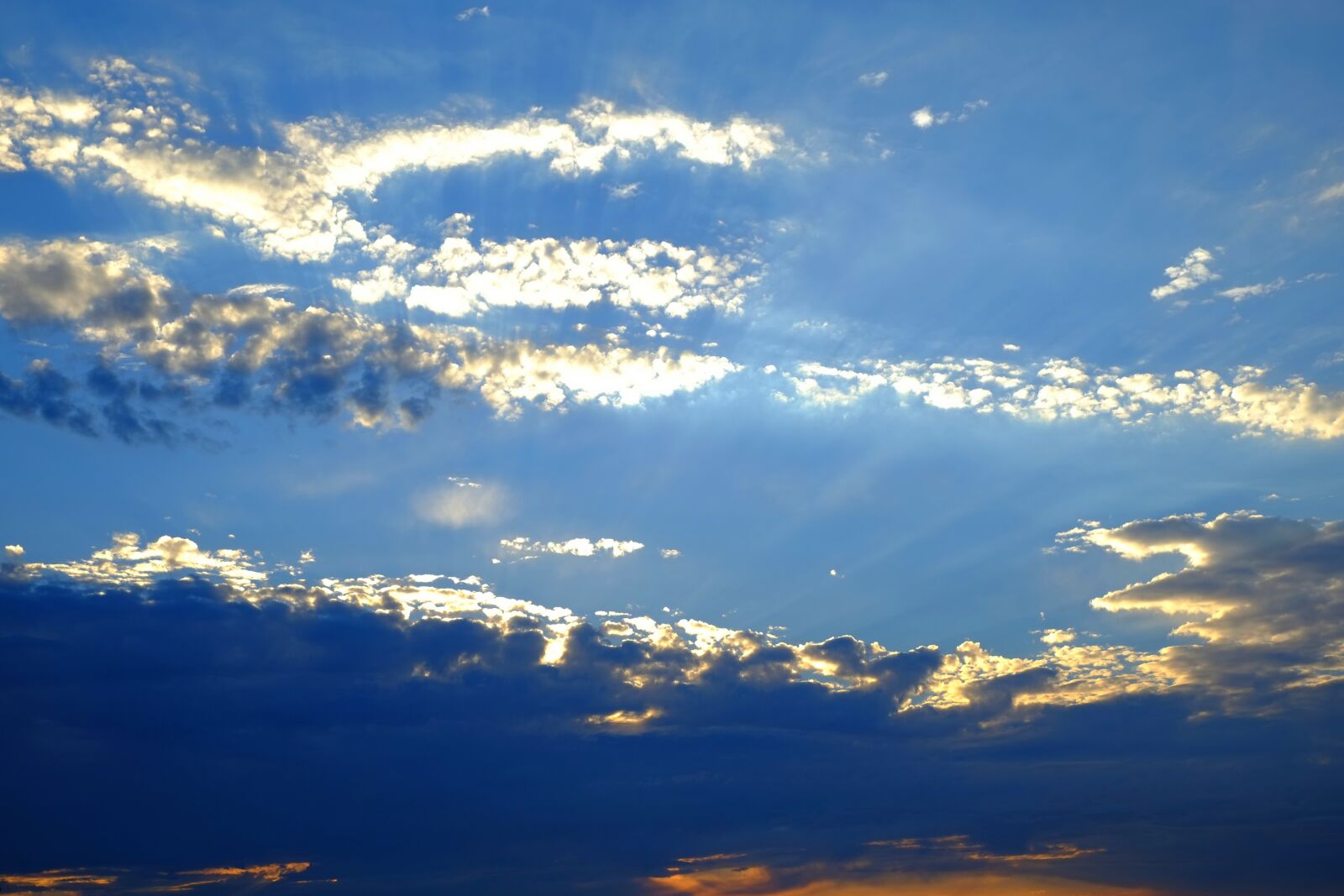 Fujifilm X-E1 sample photo. Sunbeam, sun, sky photography