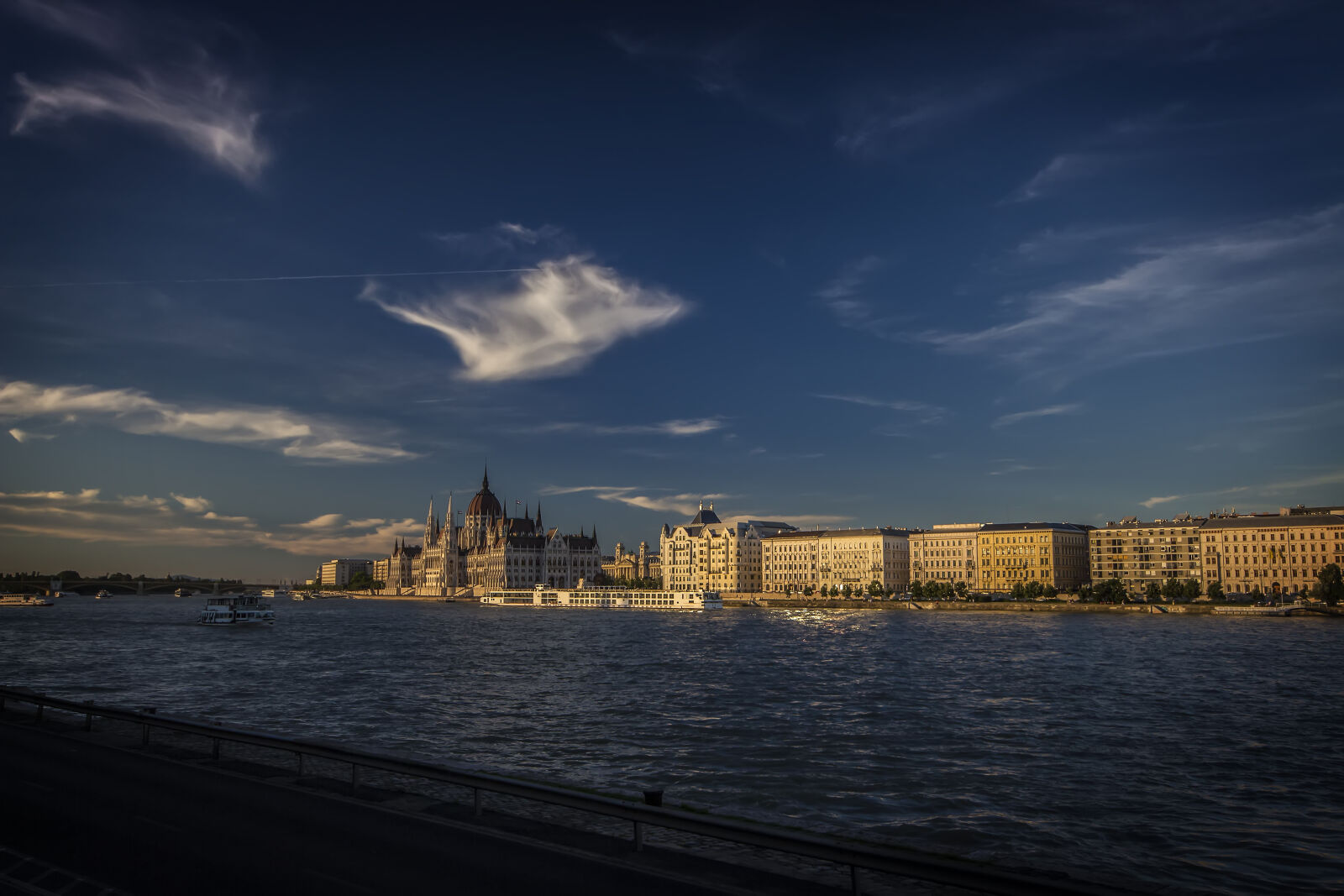 Sigma 10-20mm F4-5.6 EX DC HSM sample photo. Budapest, clouds, flowers, hungary photography