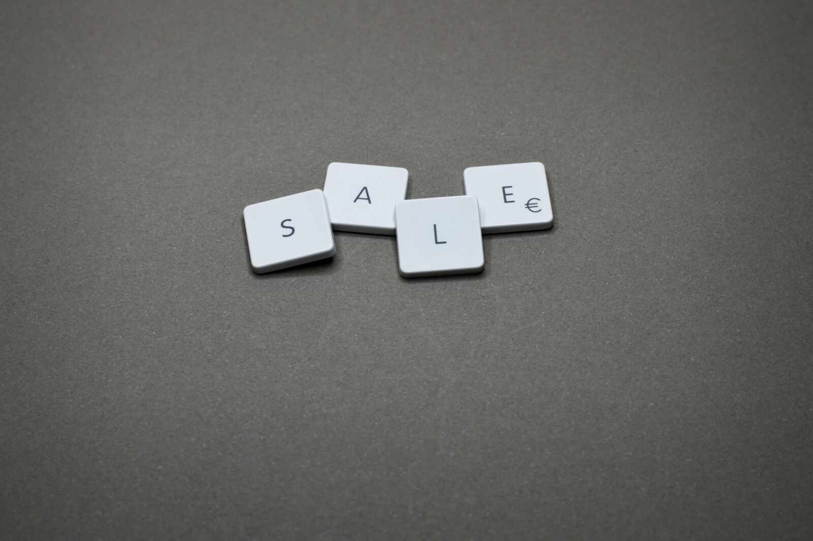Nikon D3200 sample photo. Sale, business, keyboard photography