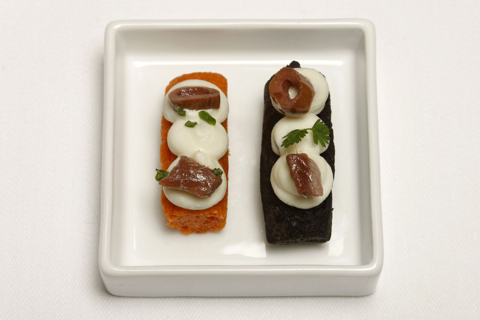 Canon EOS-1Ds Mark III sample photo. Food, aperitif, restaurant photography