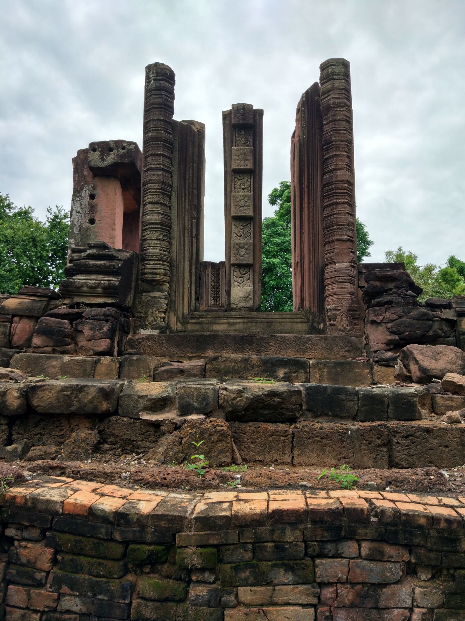 Xiaomi MI 5 sample photo. Stone castle, nature, building photography