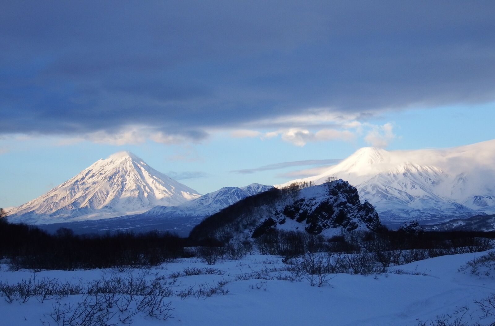 Fujifilm FinePix S1 sample photo. Volcanoes, mountains, winter photography