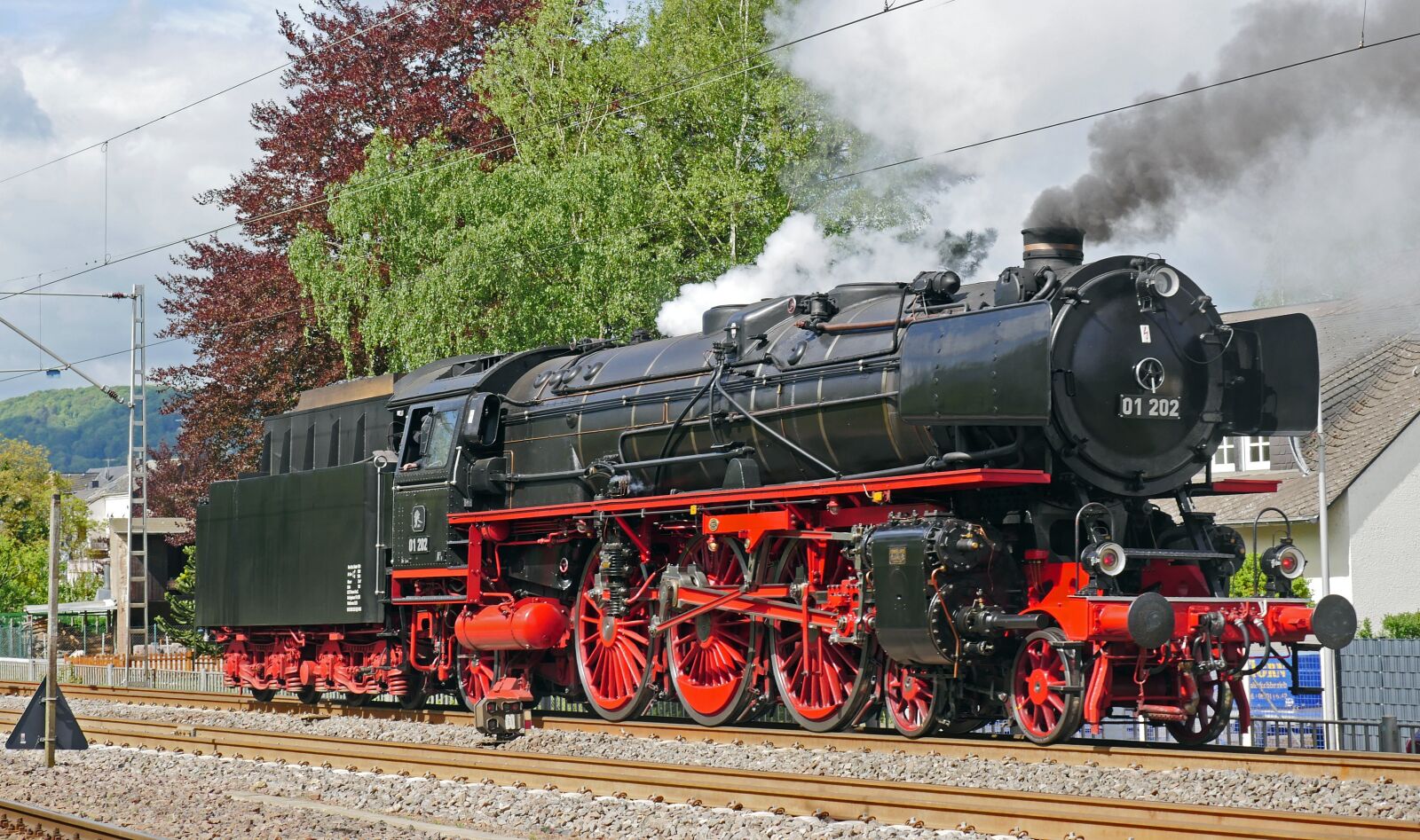 Panasonic Lumix DMC-GX8 sample photo. Steam locomotive, express train photography