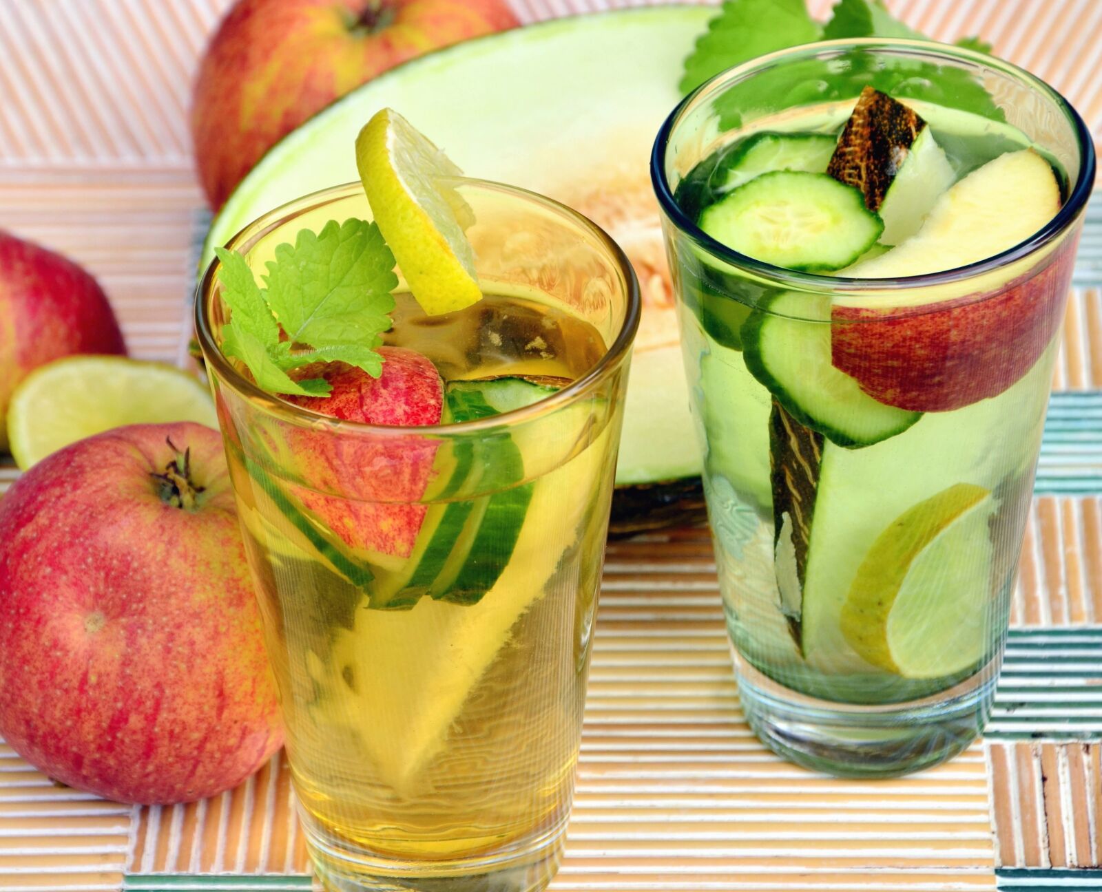 Nikon D5100 sample photo. Apple, juicem mint, water photography
