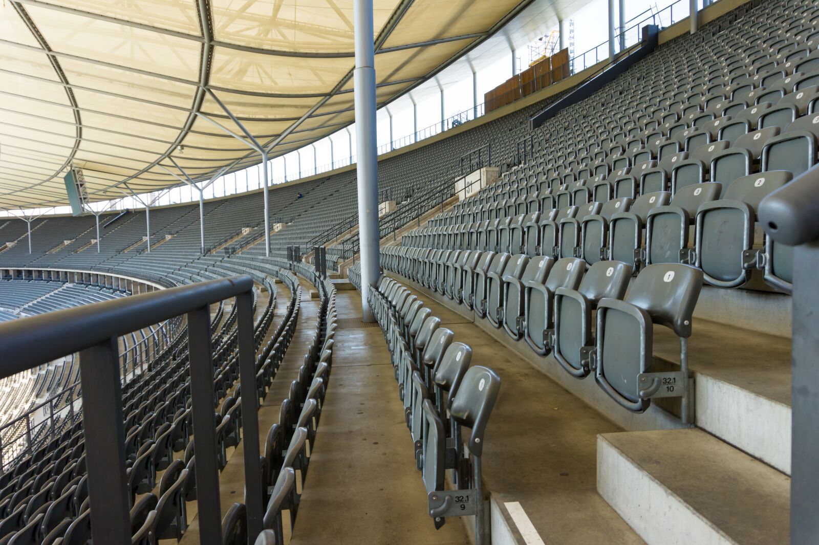 Sony Alpha a5000 (ILCE 5000) sample photo. Series, stadium, empty photography