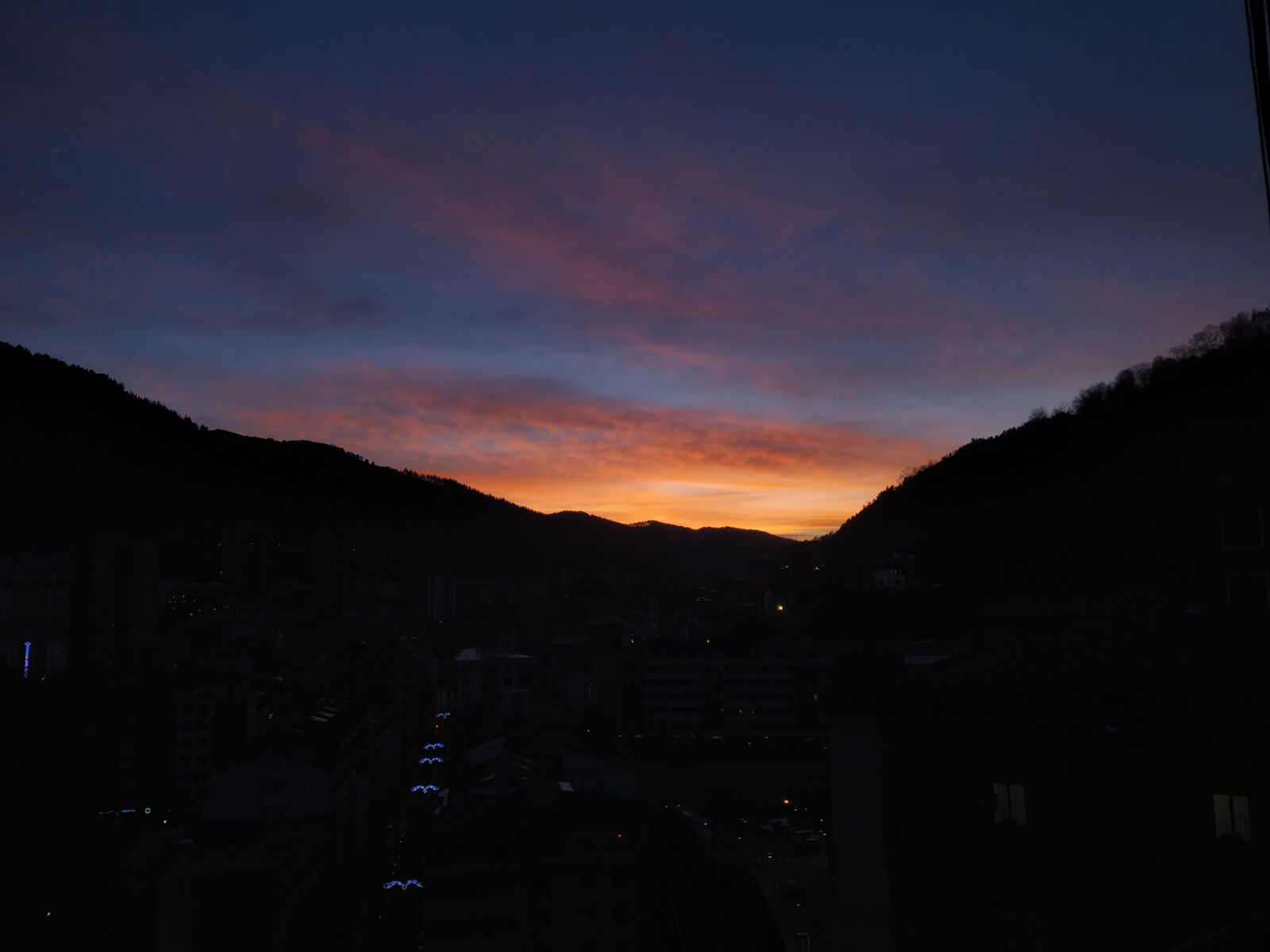 Xiaomi Redmi Note 5 Pro sample photo. Sunset, sun, mountain photography