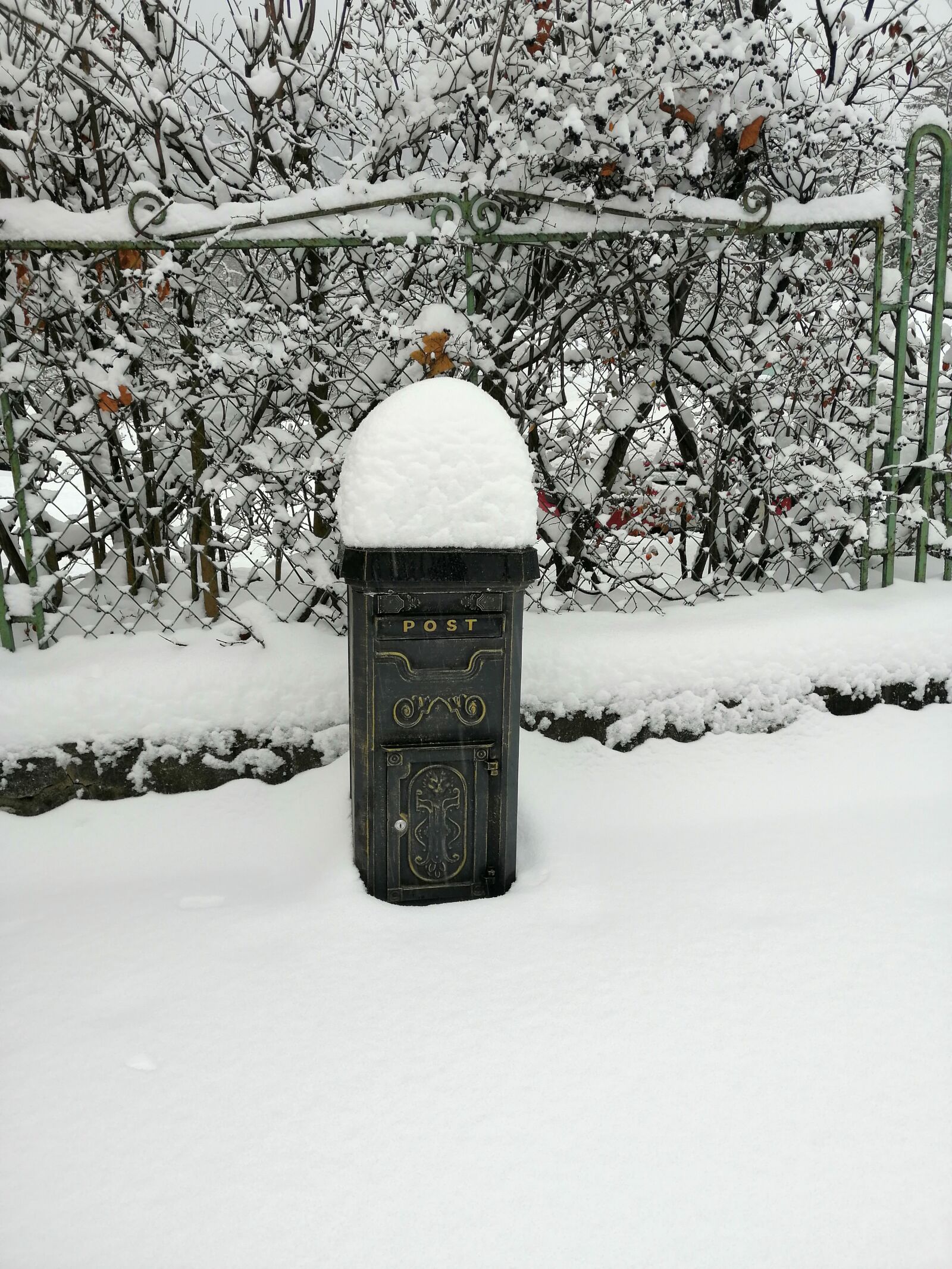 HUAWEI SNE-LX1 sample photo. Winter, snow, romania photography