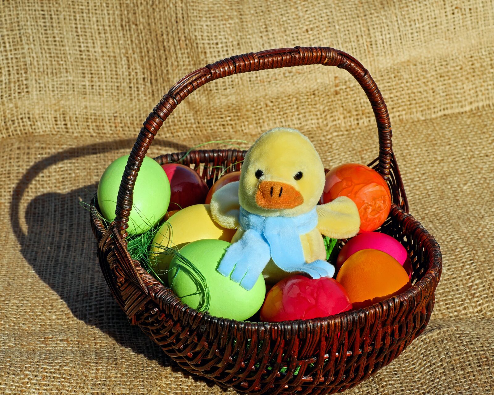Fujifilm X-T10 + Fujifilm XF 35mm F1.4 R sample photo. Easter theme, easter, figure photography