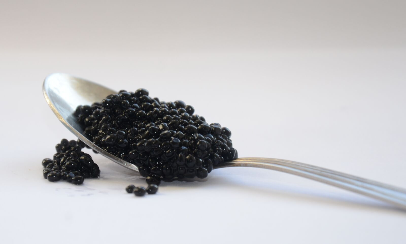 Nikon D7000 sample photo. Black caviar, caviar, cup photography