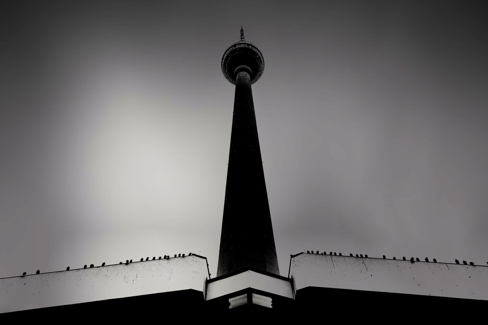 Canon EF 16-35mm F4L IS USM sample photo. Berlin, tower, tv tower photography