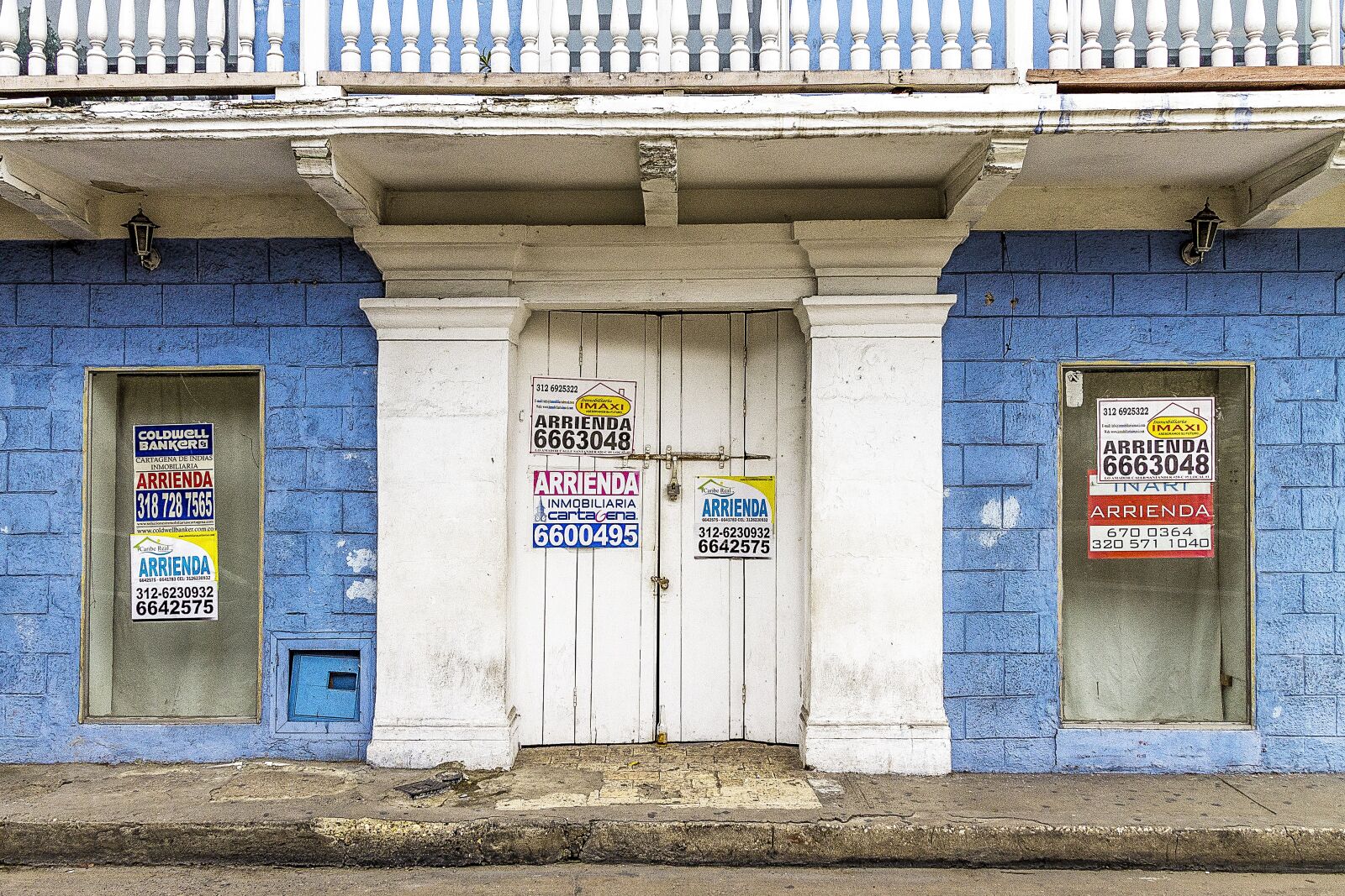 Canon TS-E 90mm F2.8 Tilt-Shift sample photo. Building, old, colonial photography