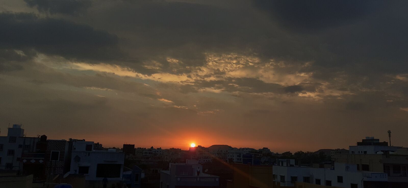 Samsung SM-M205F sample photo. Crazy, view, eyes photography