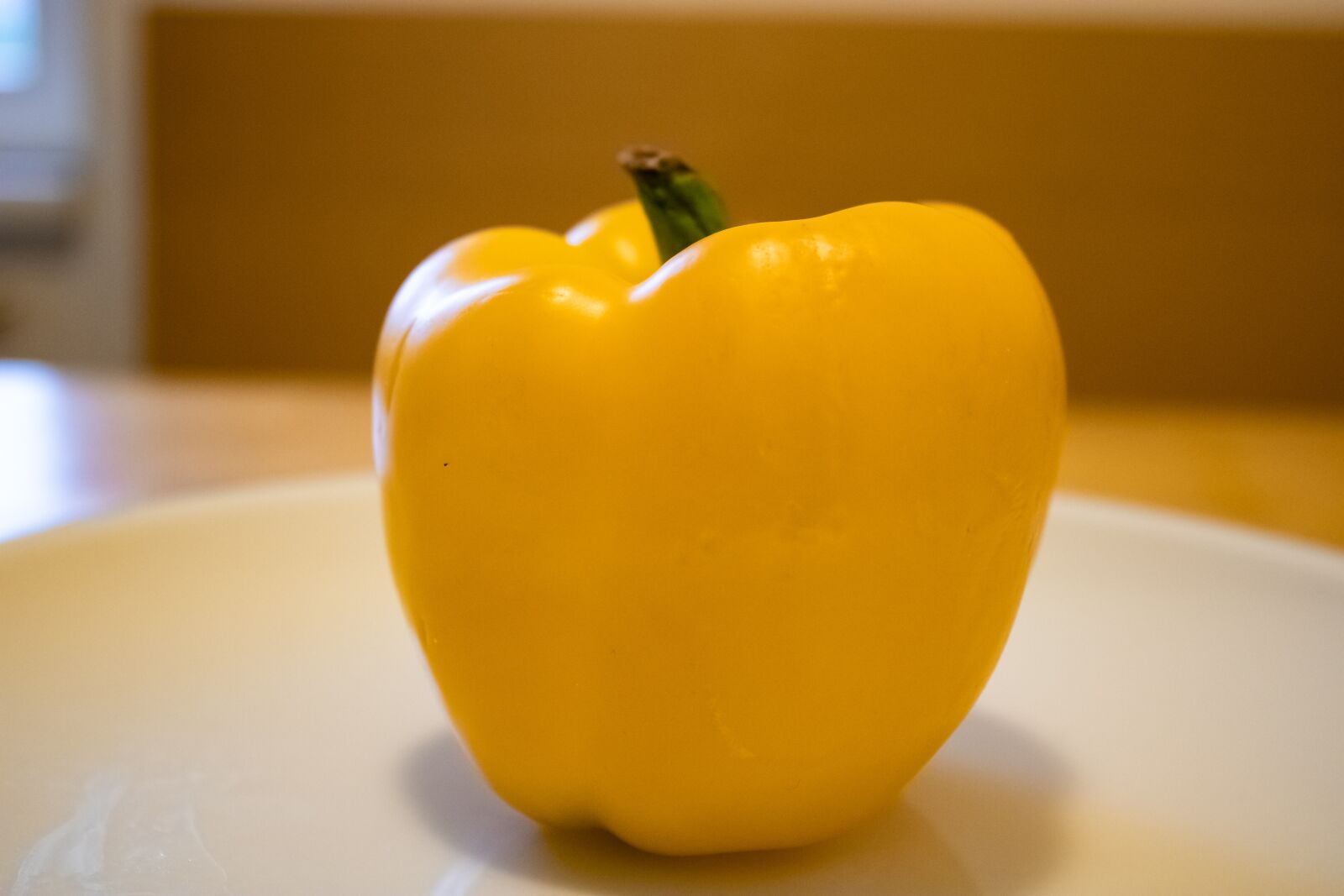 Canon EOS 2000D (EOS Rebel T7 / EOS Kiss X90 / EOS 1500D) sample photo. Vegetables, food, paprika photography
