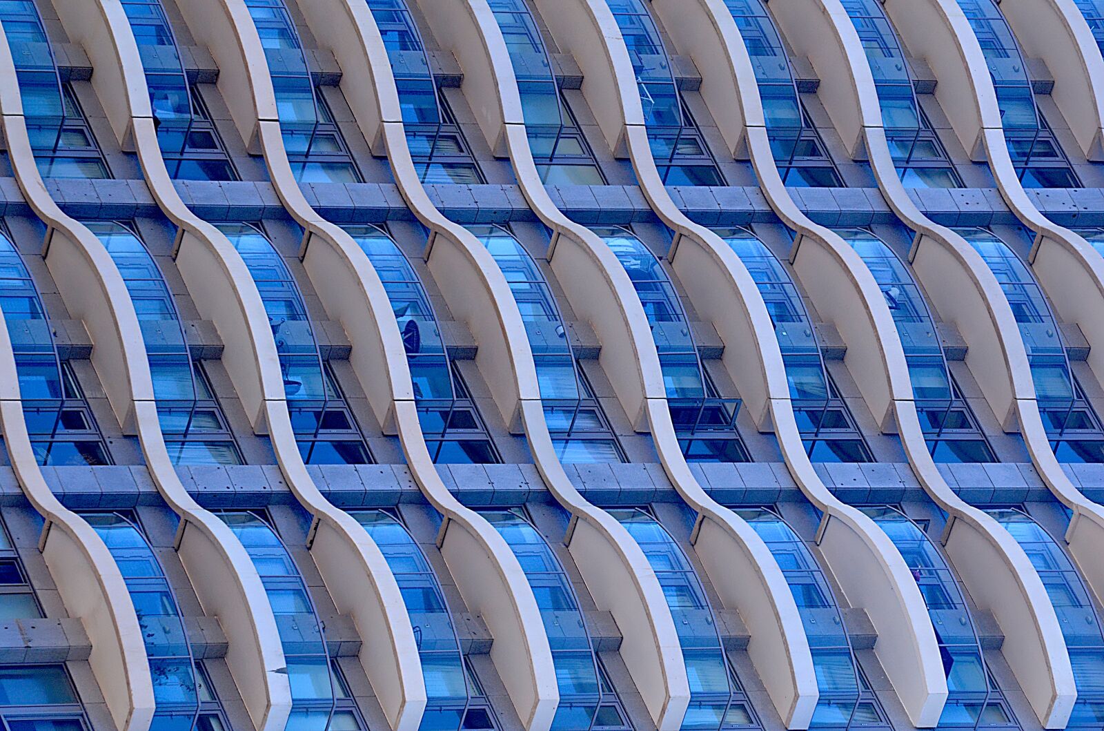 Nikon D7000 sample photo. Contemporary, pattern, architecture photography