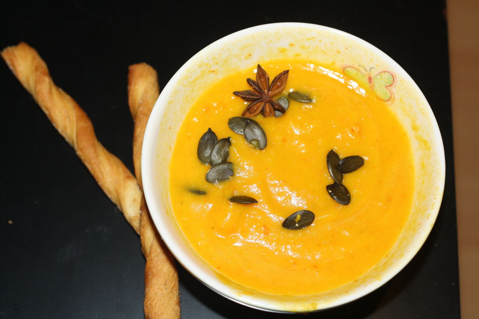 Canon EOS 1000D (EOS Digital Rebel XS / EOS Kiss F) sample photo. Soup, pumpkin, pumpkin soup photography