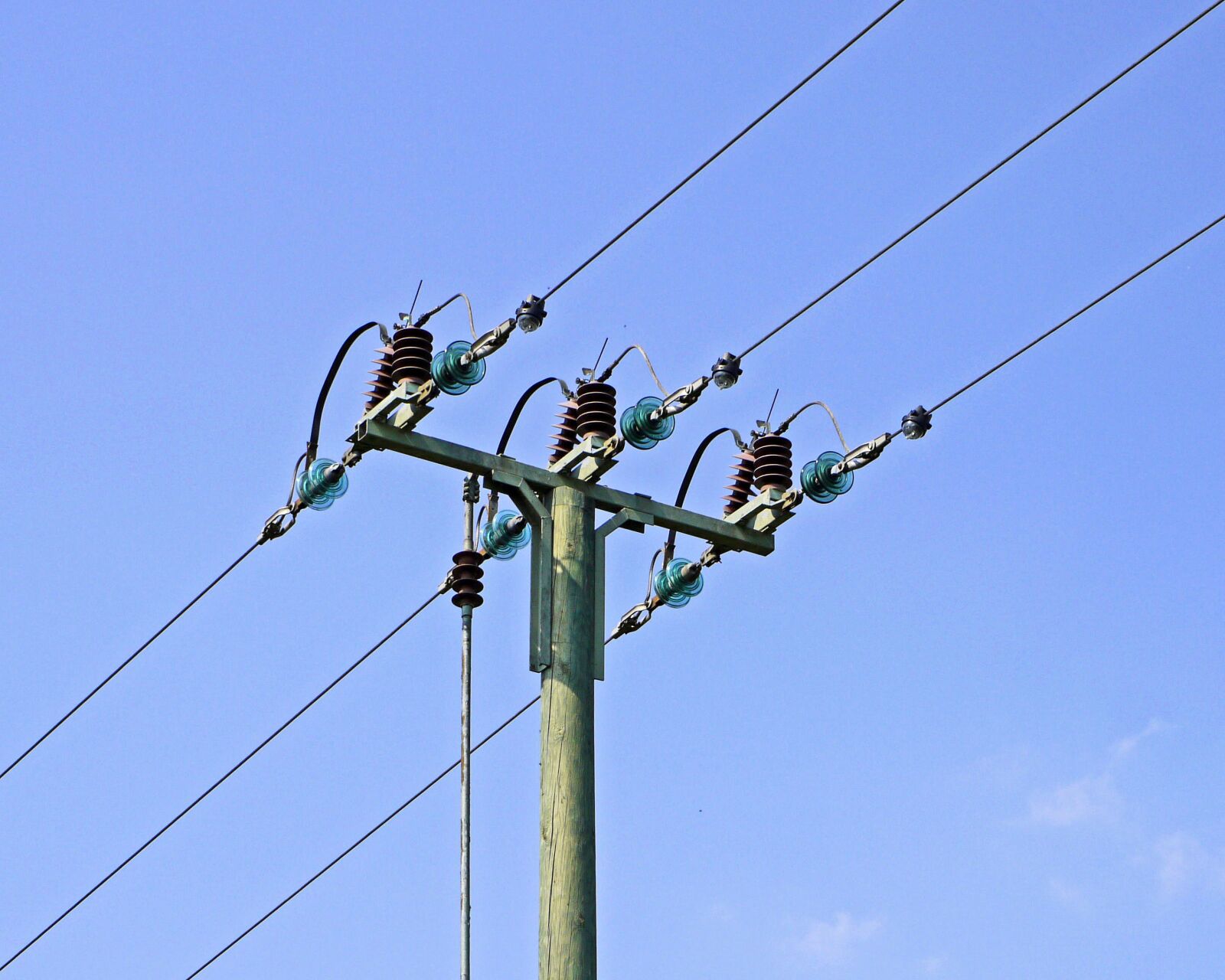 Panasonic Lumix DMC-G1 sample photo. Power supply, rural, medium photography