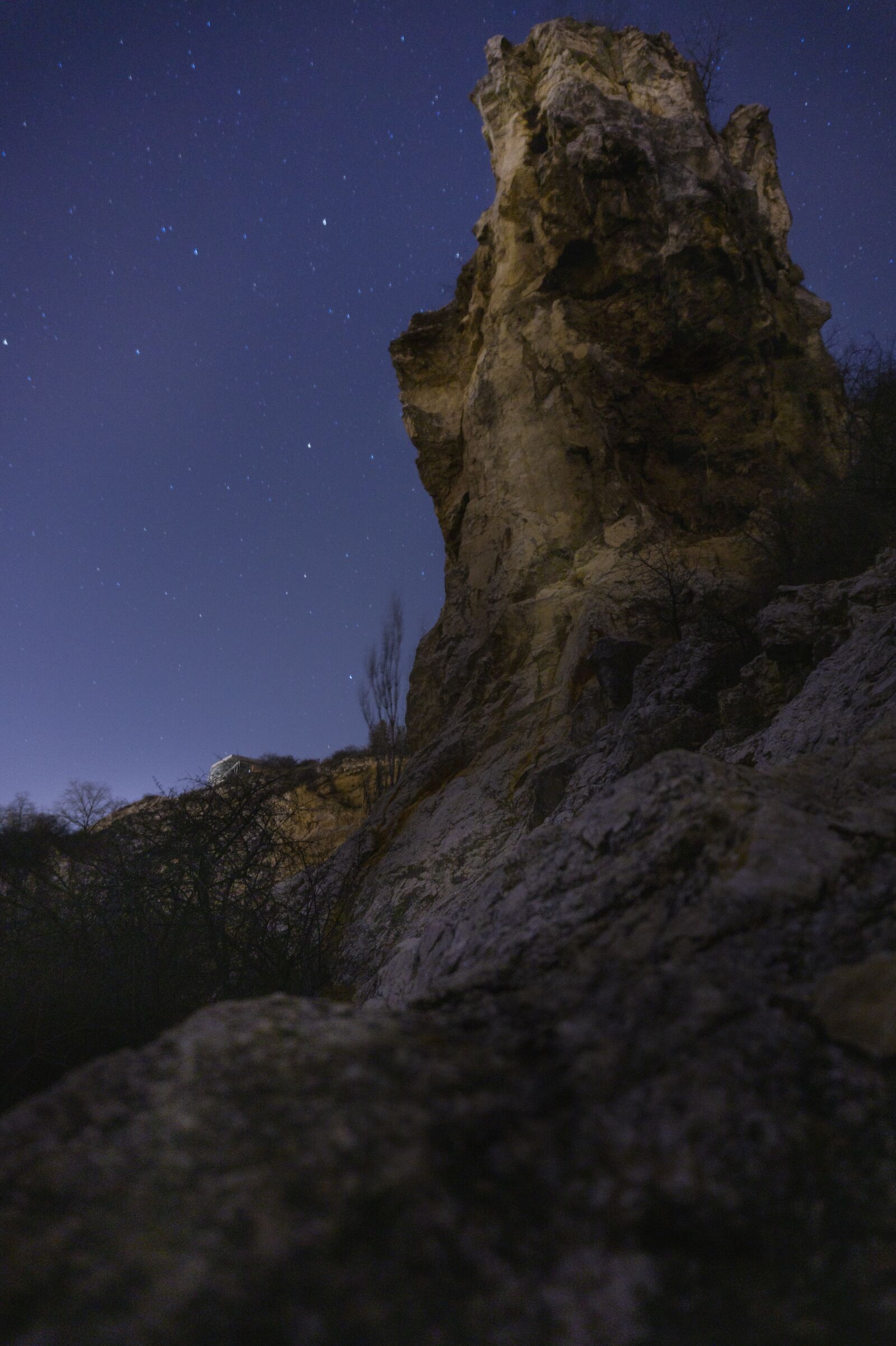 Sony Alpha a5000 (ILCE 5000) sample photo. Cliff, sky, rocks photography