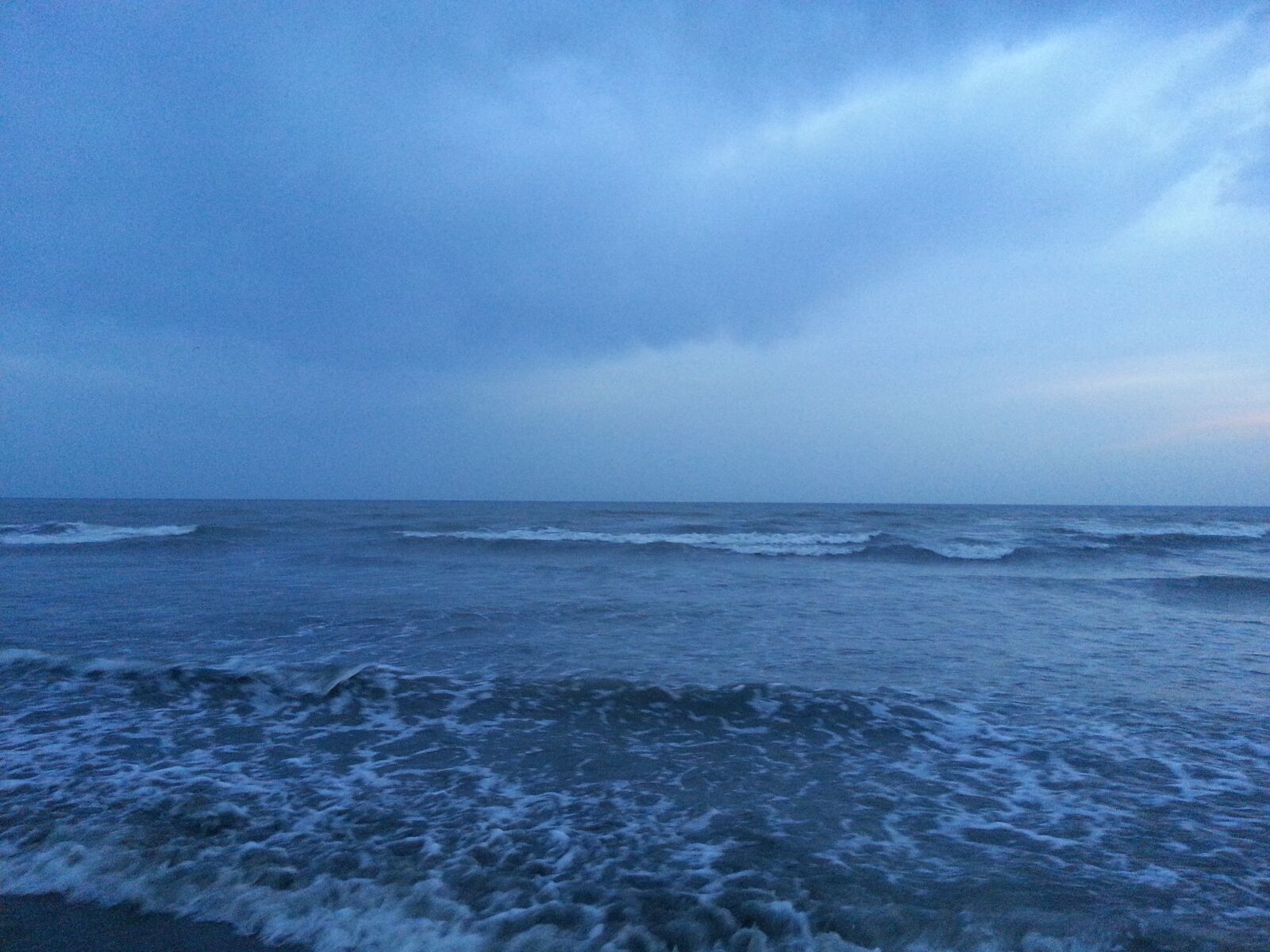 Samsung Galaxy Note2 sample photo. Blue kissing, karachi beach photography