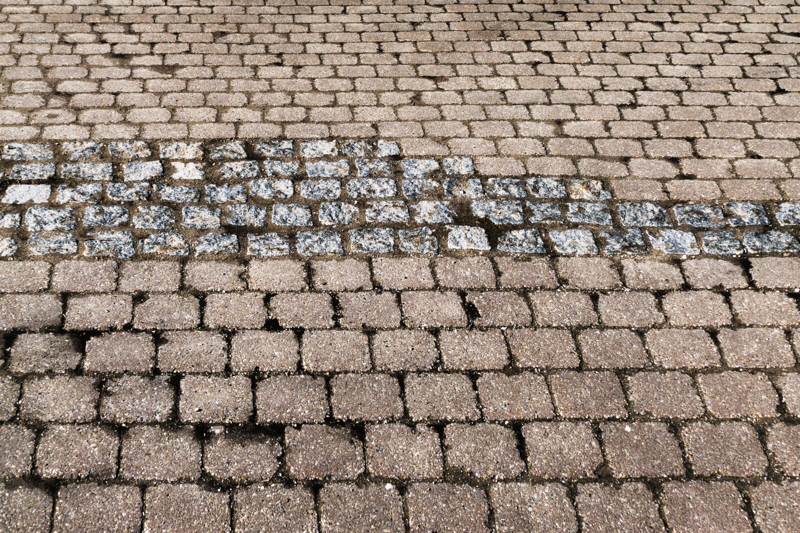 Panasonic Lumix DMC-FZ1000 sample photo. Patch, paving stone texture photography