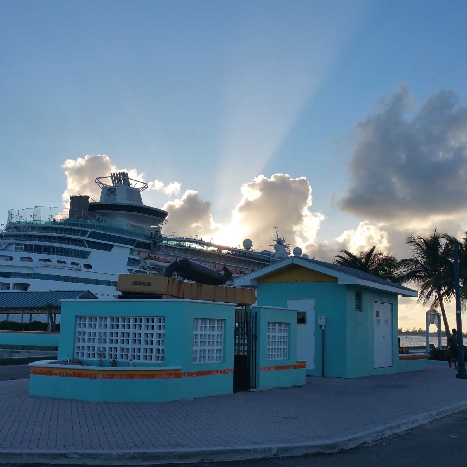 Samsung Galaxy Note4 sample photo. Sunset, bahamas, cruise photography