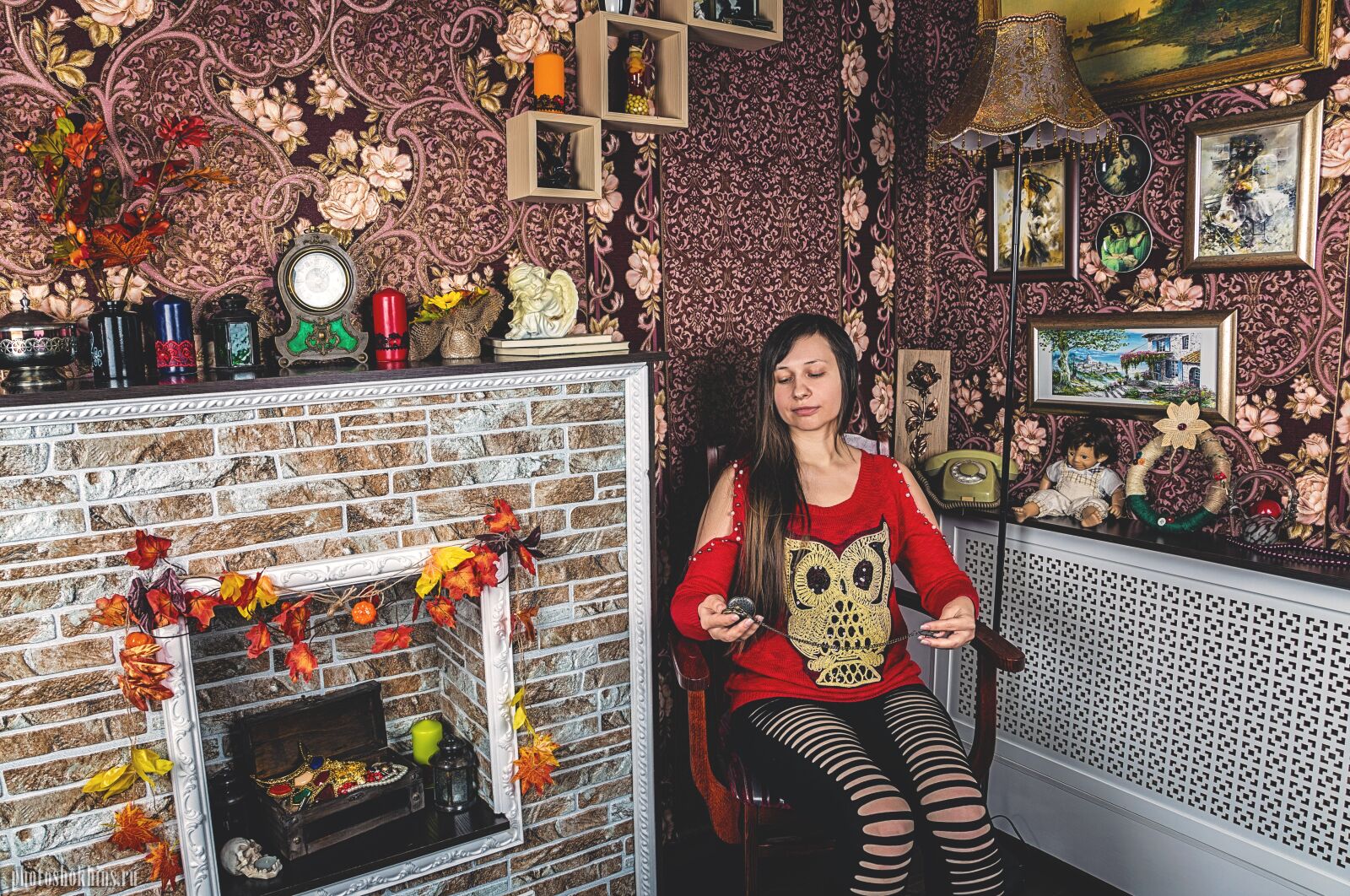 Canon EF 24-105mm F4L IS USM sample photo. Fireplace, room, the girl photography