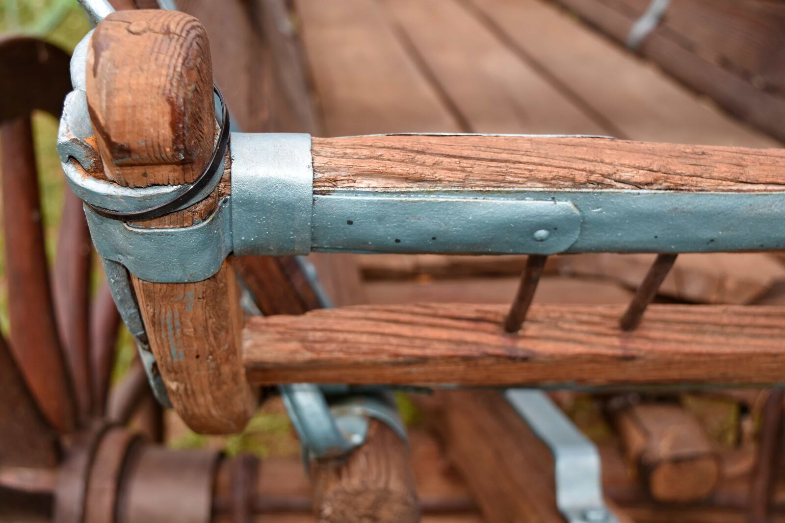 Nikon D5500 sample photo. Carpentry, cart, wood, old photography