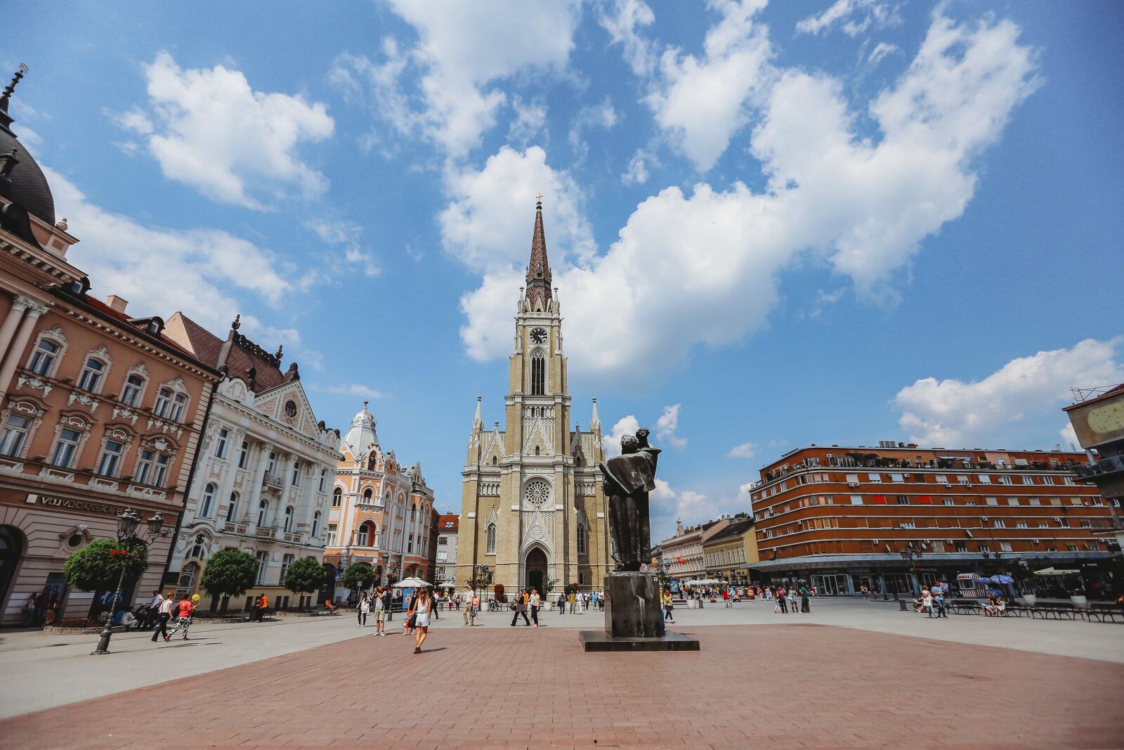 Canon EF 16-35mm F2.8L II USM sample photo. Serbia, building, church, temple photography