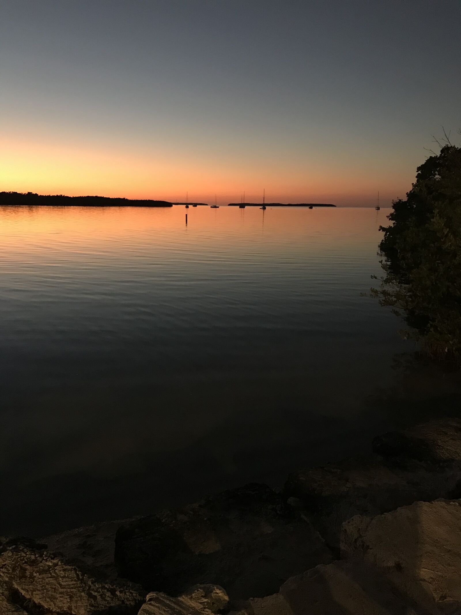iPhone 7 back camera 3.99mm f/1.8 sample photo. Sunset, beach, sky photography