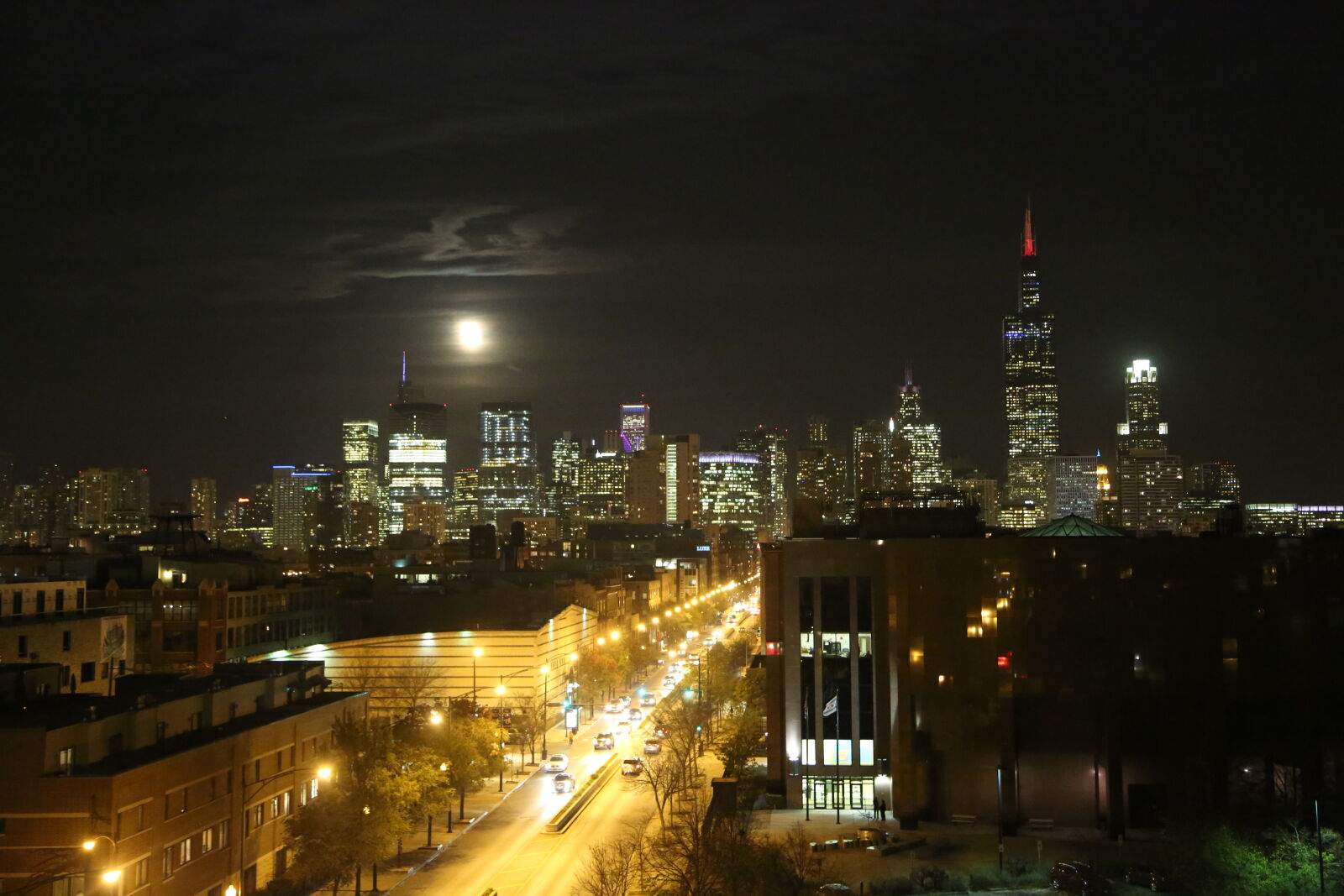 Canon EOS 5D Mark III sample photo. Chicago, moon, rise photography