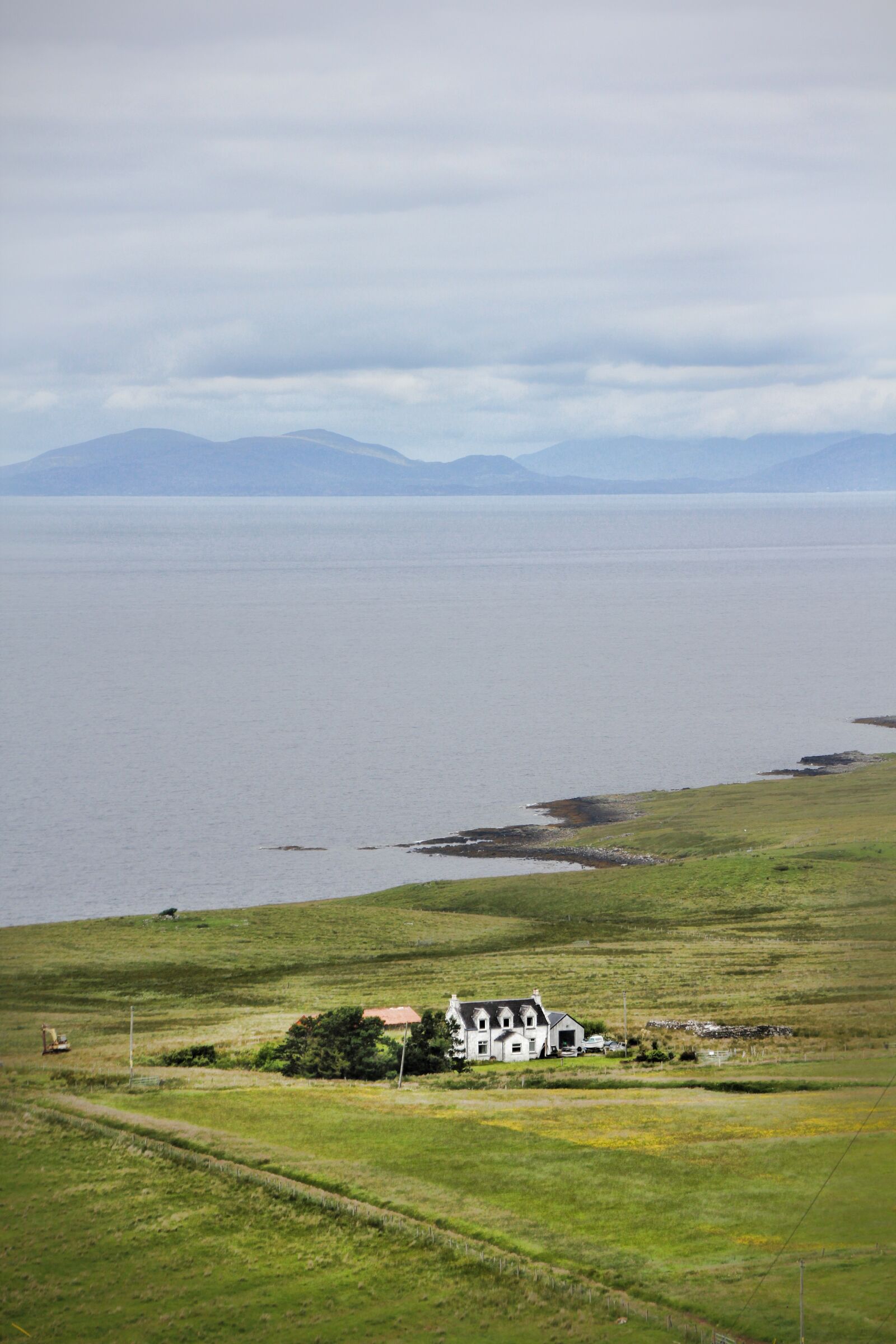 Canon EOS 550D (EOS Rebel T2i / EOS Kiss X4) sample photo. Scotland, coast, lonely photography