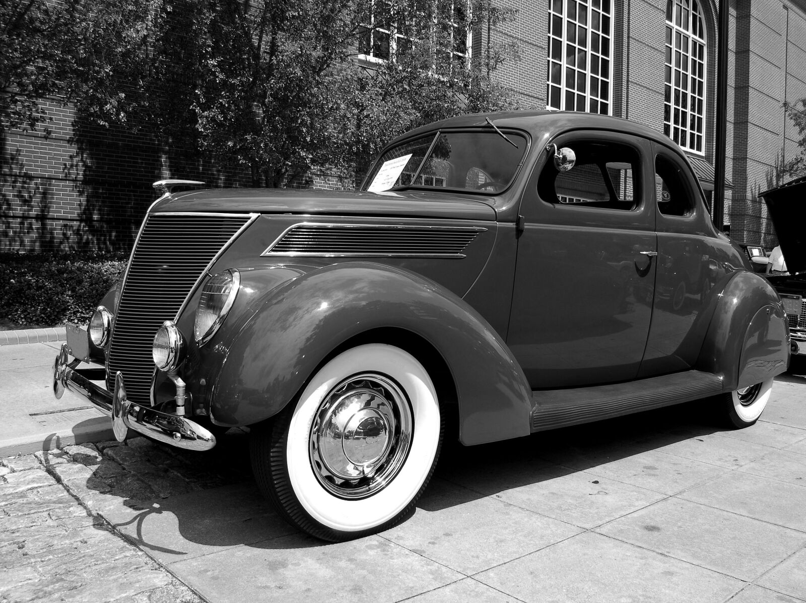 Nikon D200 sample photo. Vintage car, retro, classic photography