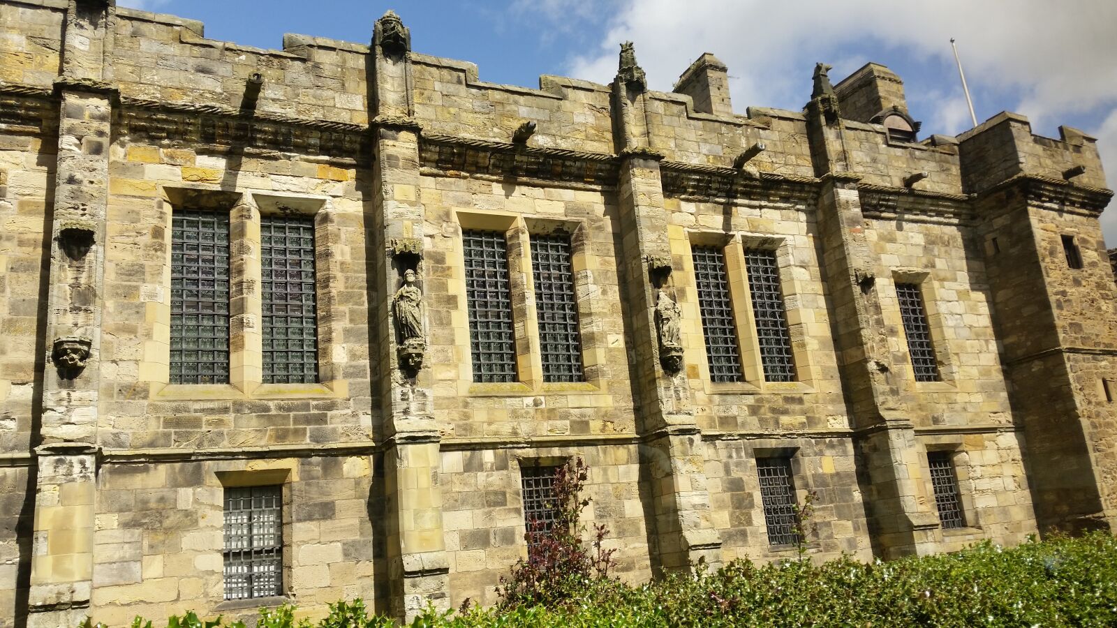 Samsung Galaxy S5 sample photo. Falkland, castle, scotland photography