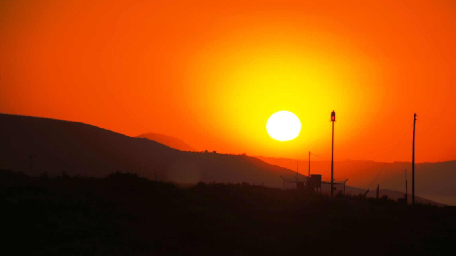 Sony SLT-A55 (SLT-A55V) sample photo. Sunset, silhouette, sun photography