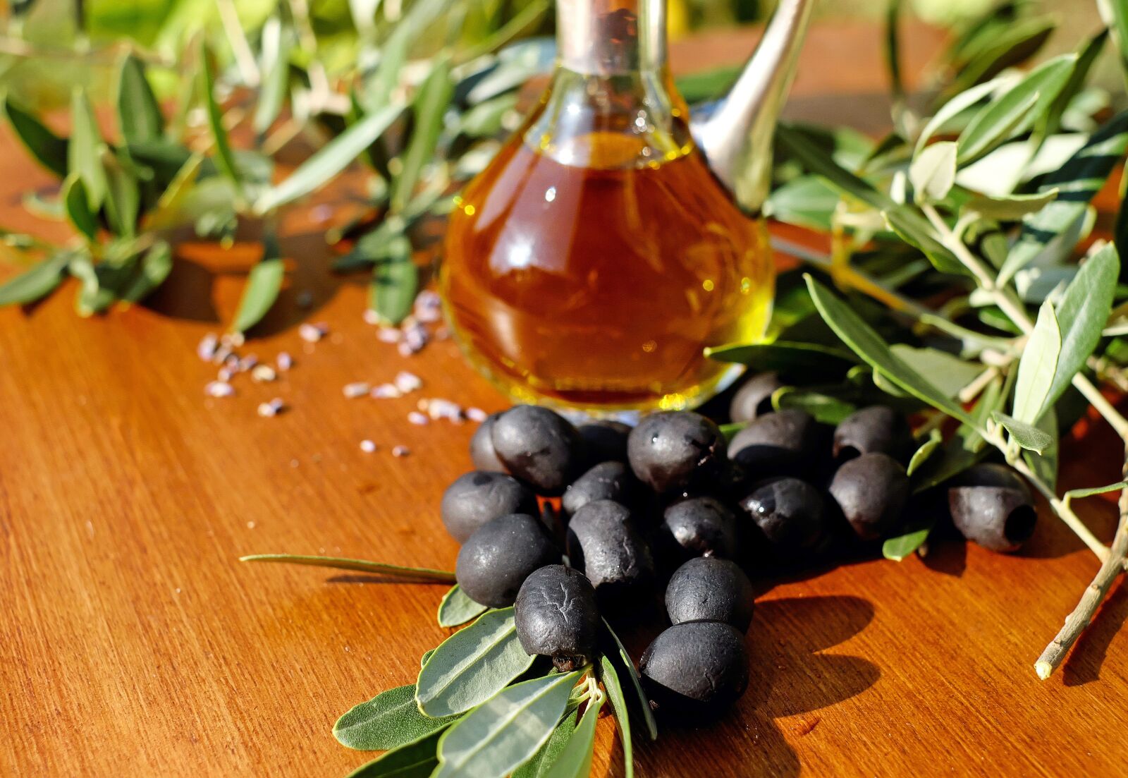 Fujifilm X-T10 + Fujifilm XF 35mm F1.4 R sample photo. Olives, black, black olives photography