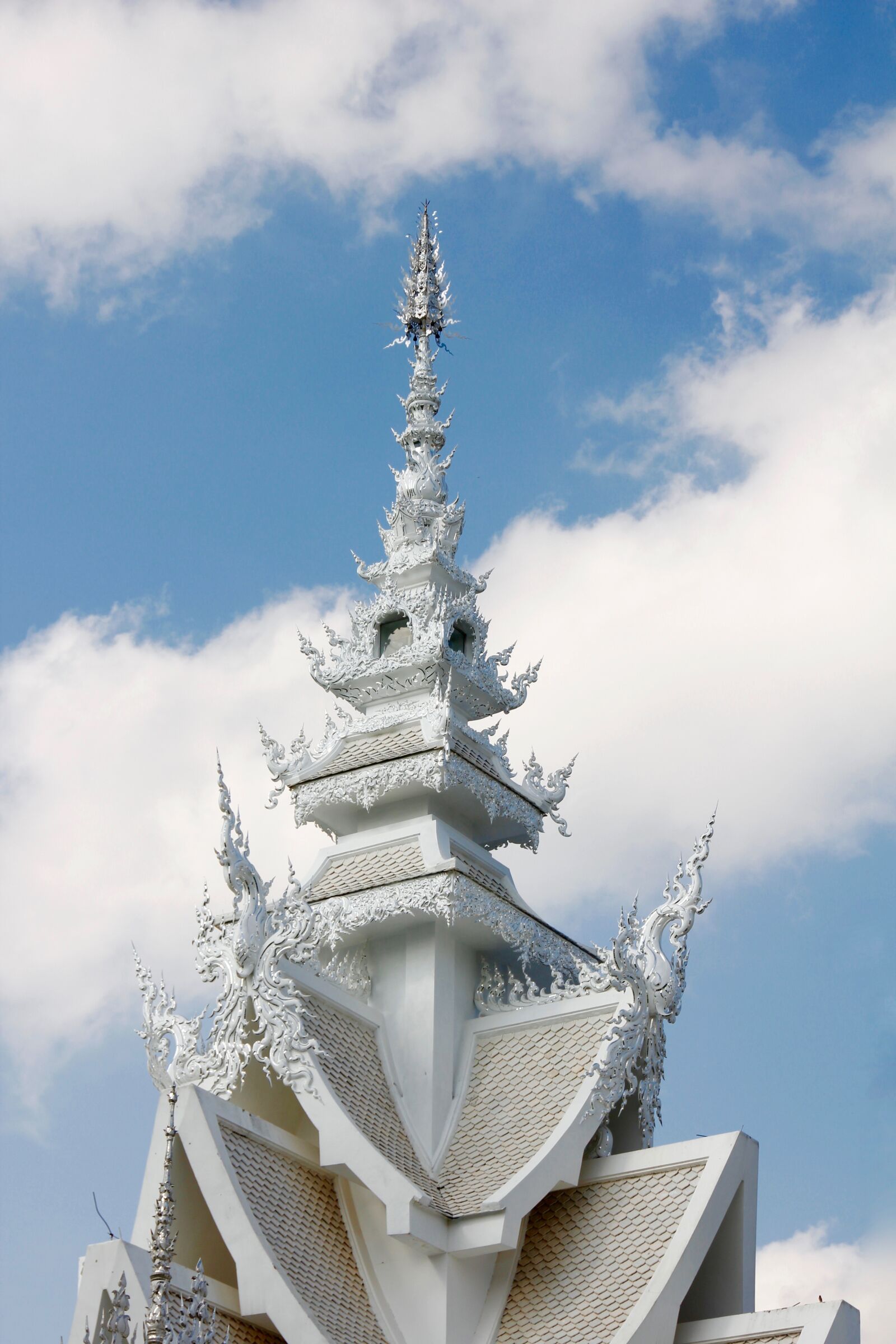 Canon EOS 60D sample photo. Wat rong khun, temple photography