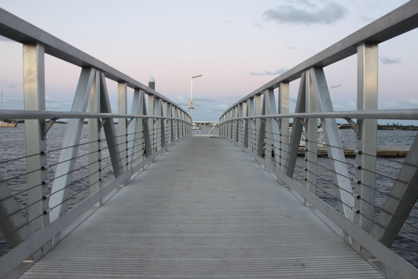 Canon EOS 500D (EOS Rebel T1i / EOS Kiss X3) sample photo. Waves, travel, landscape photography