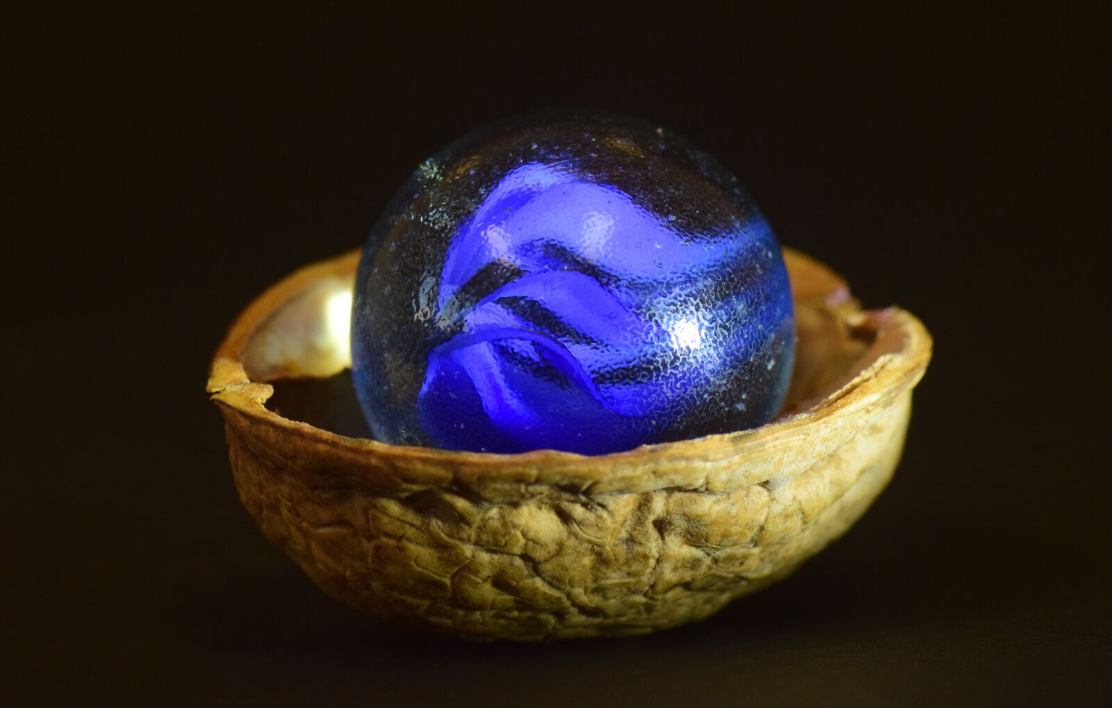 Nikon D3300 sample photo. Marble, nutshell, walnut shell photography