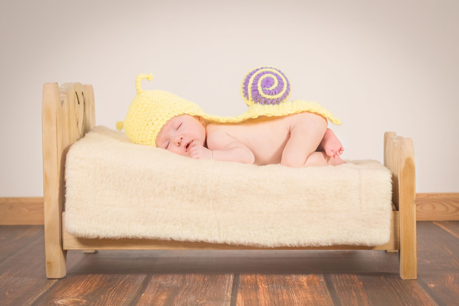 Canon EOS 600D (Rebel EOS T3i / EOS Kiss X5) + Canon EF 50mm F1.8 II sample photo. Baby, sleep, small child photography