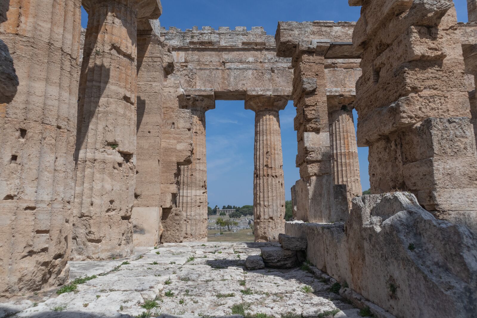 Canon EOS M100 sample photo. Paestum, basilica, greece photography