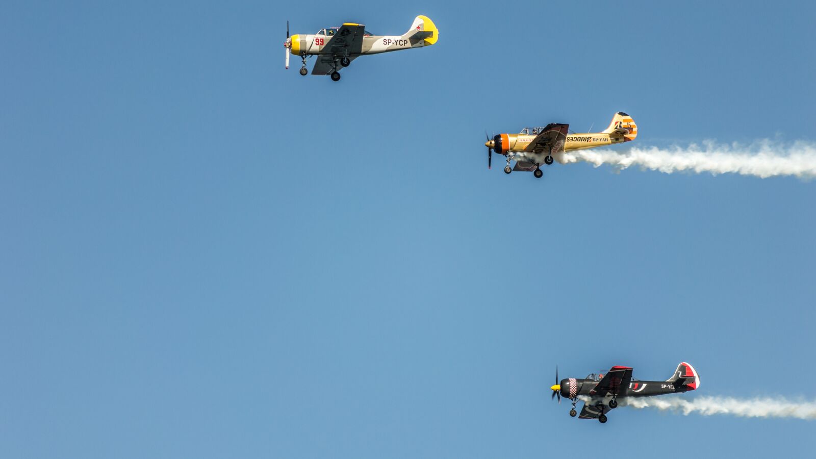 Nikon D3200 sample photo. Airplane, aircraft, yak52 photography