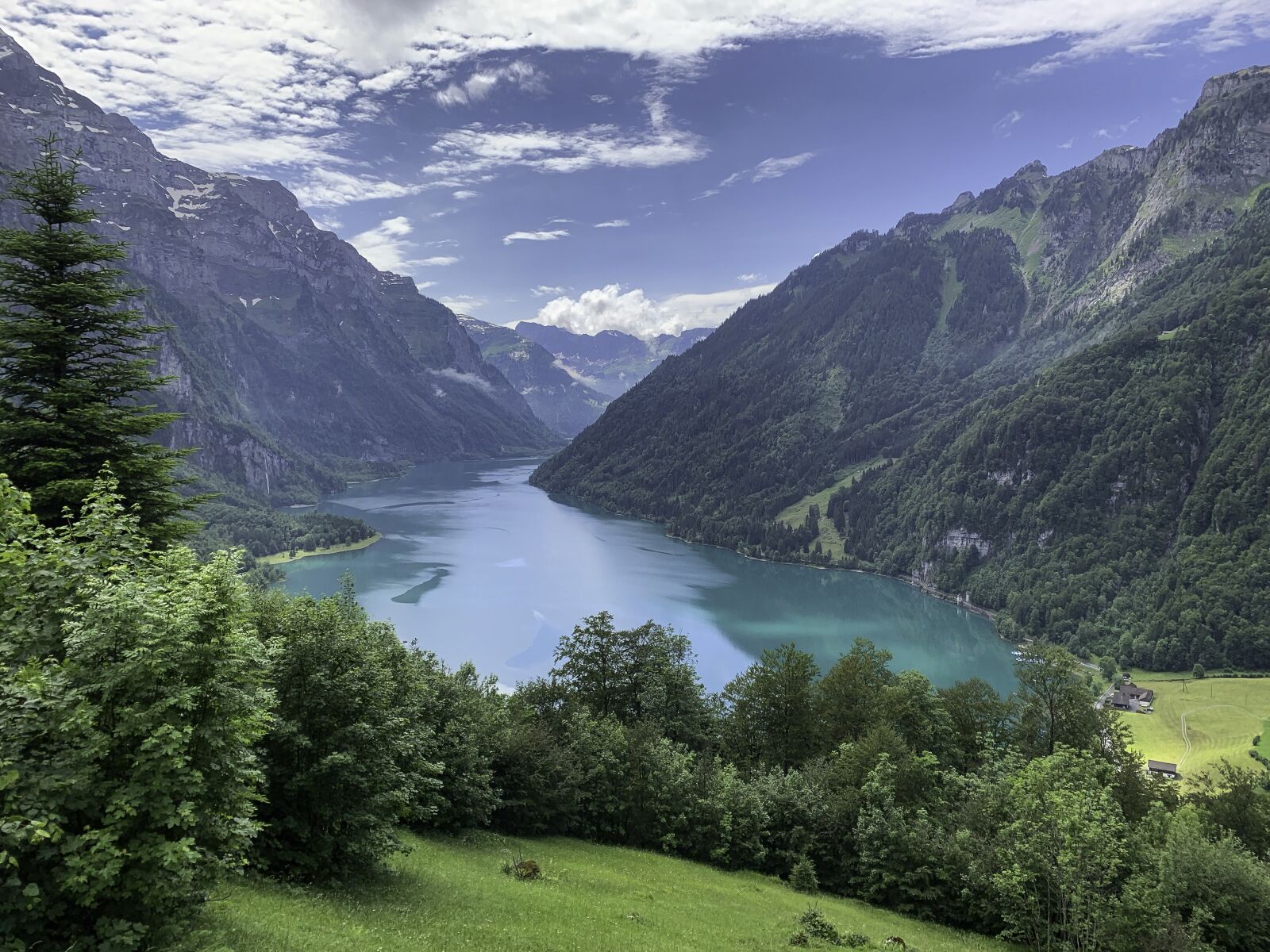 Apple iPhone XS sample photo. Switzerland, lake, mountains photography