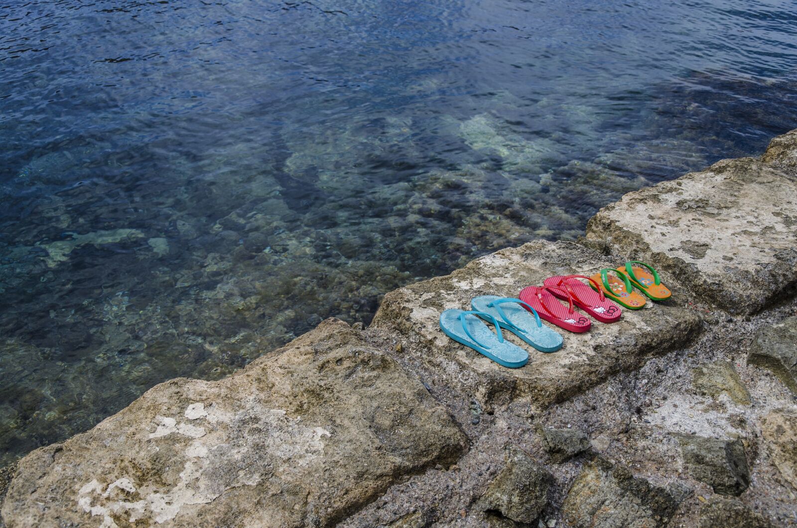 Nikon D7000 sample photo. Beach, flip-flops, nature photography