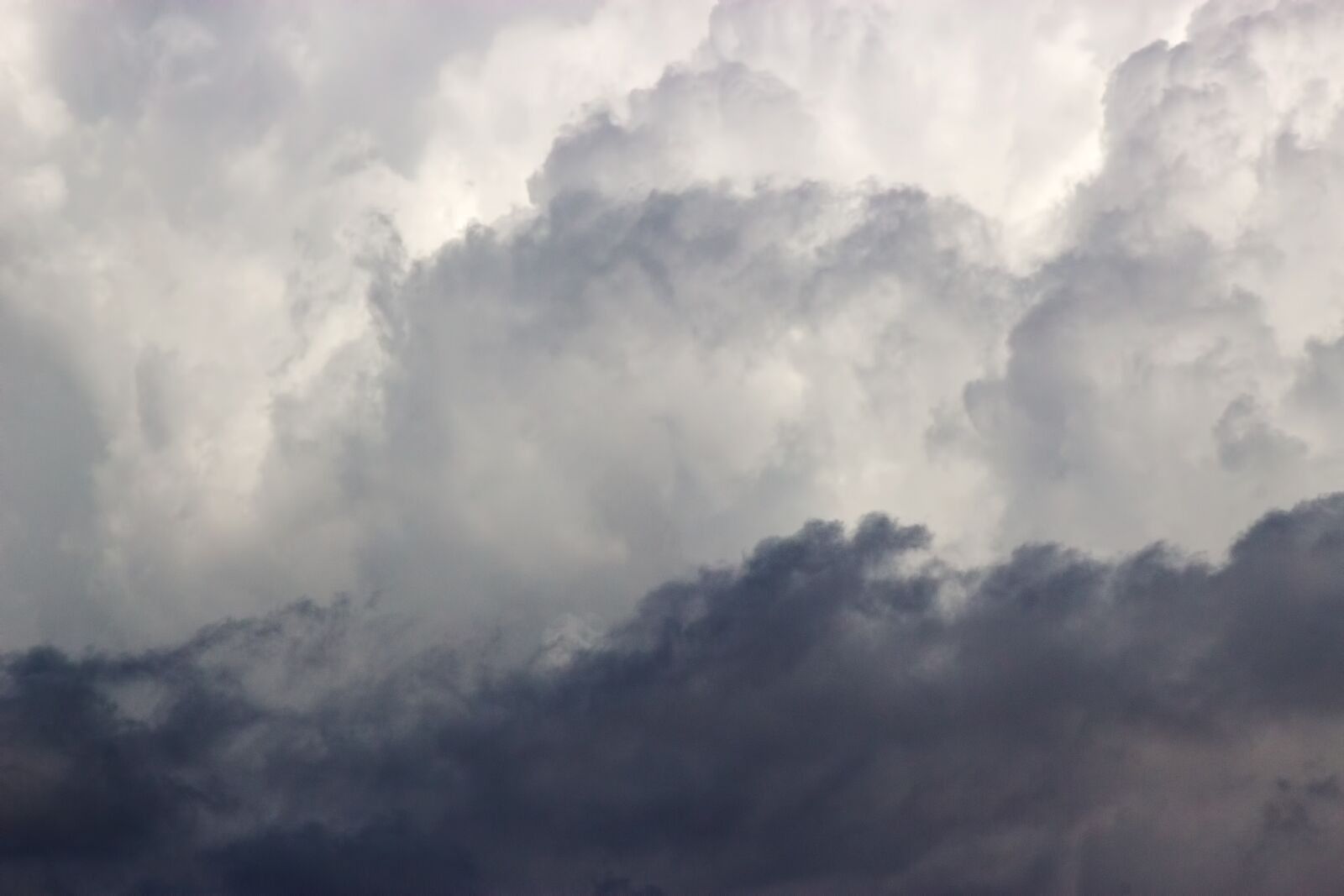 Canon EOS 100D (EOS Rebel SL1 / EOS Kiss X7) sample photo. Clouds, sky, storm photography