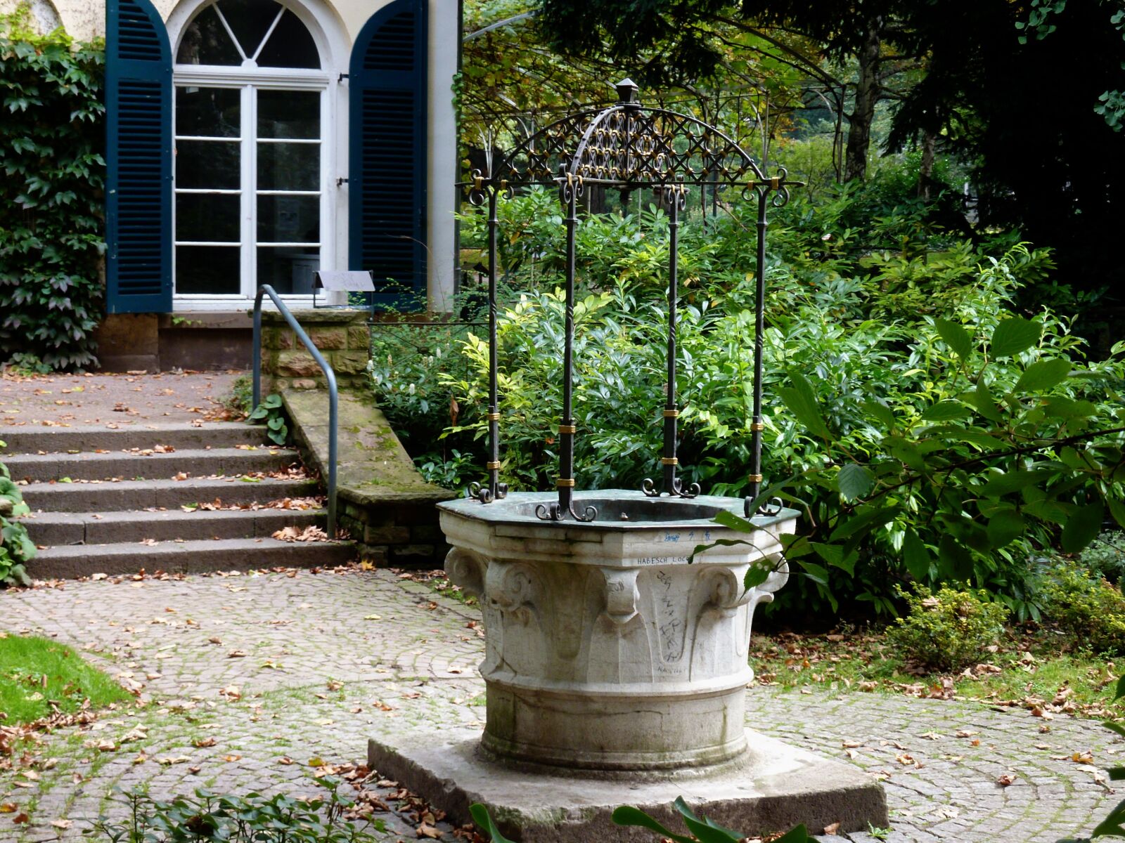 Panasonic DMC-TZ7 sample photo. Garden, fountain, water photography