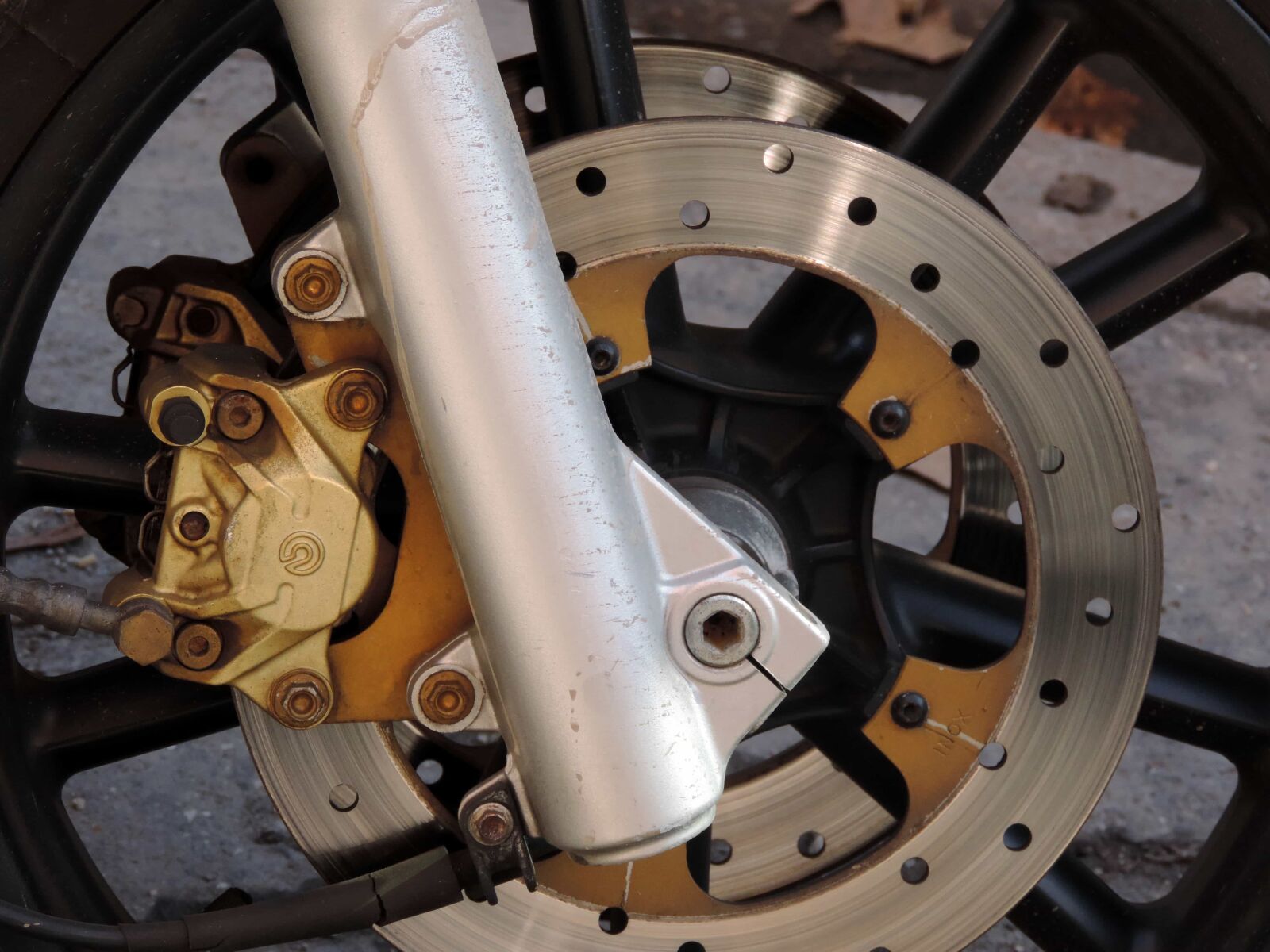 Nikon Coolpix P520 sample photo. Brake, cast iron, mechanism photography