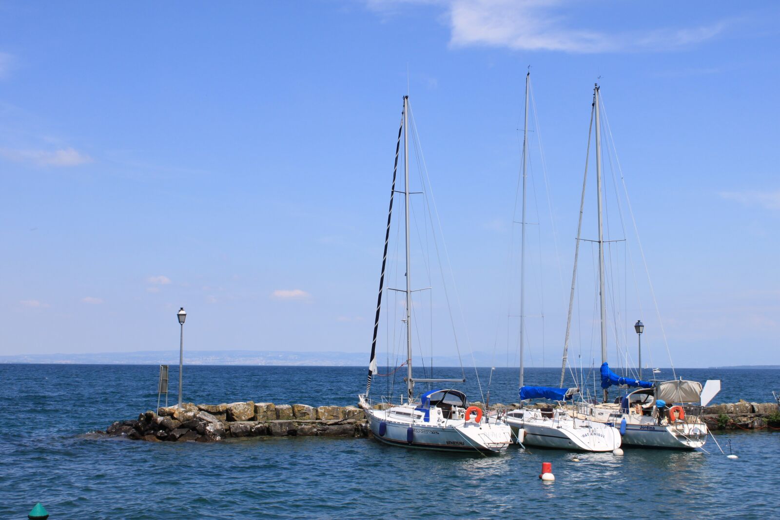 Canon EOS 500D (EOS Rebel T1i / EOS Kiss X3) sample photo. Sea, the body of photography