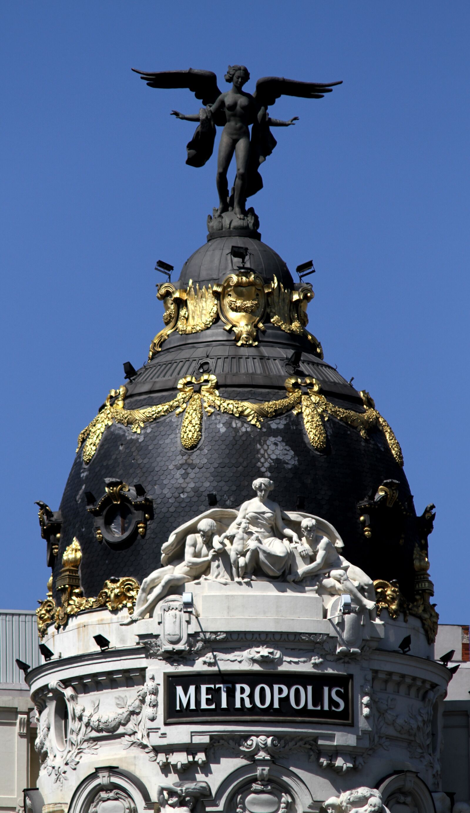 Canon EOS 7D sample photo. Madrid, statue, metropolitan photography